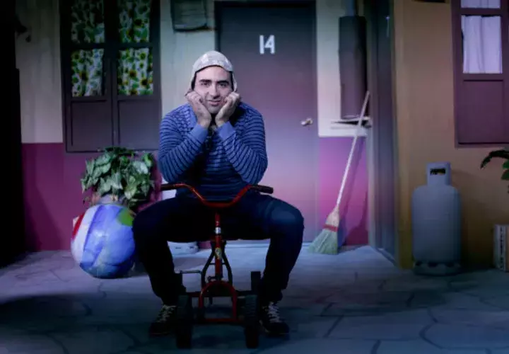  Jorge Ávila en el vecindario de "El Chavo". Foto/ AP 