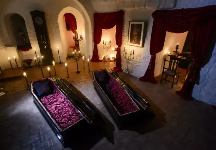 Pueden dormir en un ataúd. Foto/ AP