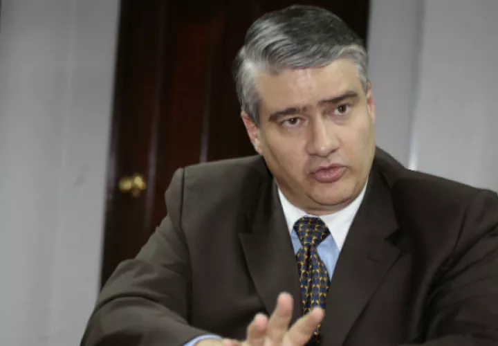 Dulcidio De La Guardia ministro de Economia y Finazas 