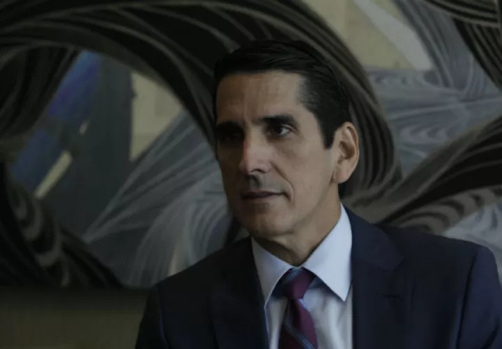 Rómulo Roux.