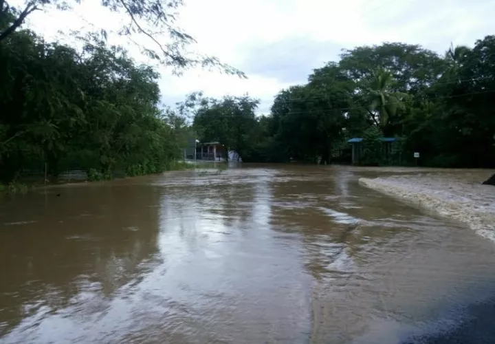 Nivel de las aguas. Foto: Zenaida Vásquez. 