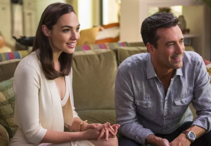 'Keeping Up With The Joneses' es una comedia dirigida por Greg Mottola. Archivo