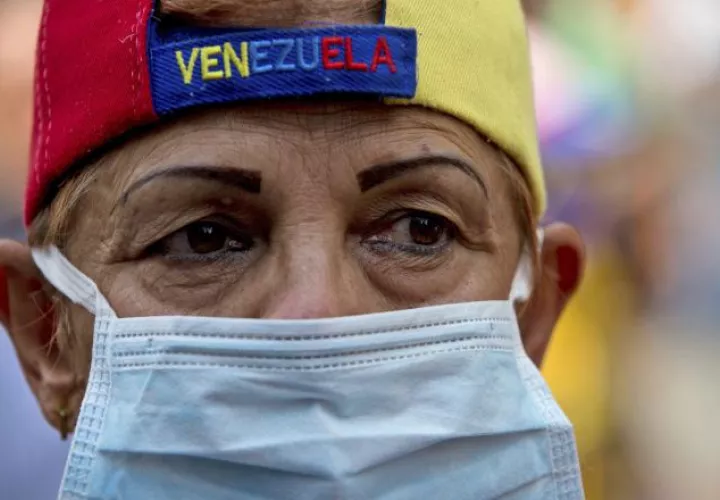 Exigen que se cumpla con lo prometido sobre la importación de medicamentos /Foto EFE