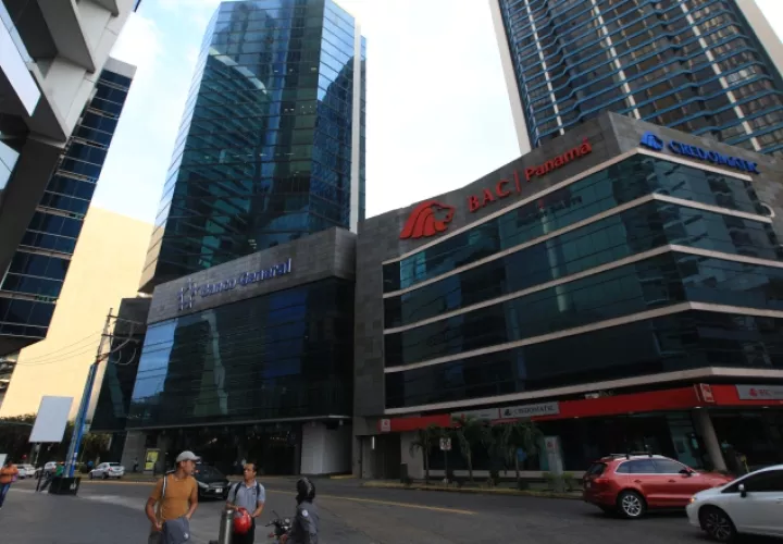 La Inversión Directa Extranjera (IDE) ascendió a $3 mil 19 millones en los primeros seis meses de 2016, según datos de  la Contraloría General de Panamá. Archivo