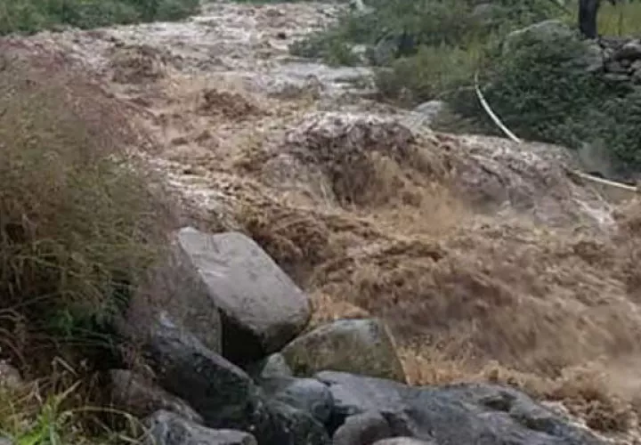 Hay preocupación por la crecida del río Chiriquí Viejo. Foto: Mayra Madrid. 