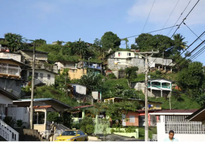 Casas en San Miguelito en riesgo de deslizamientos 