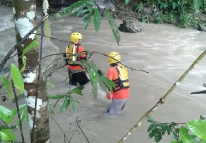 En Río Nudo Santa Fé localizan a desaparecido aguas abajo. @Sinaproc_Panama.  