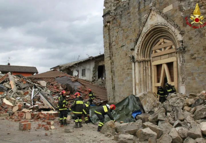 Los temblores en esta comarca, a los pies de los Apeninos, se han sucedido desde el pasado agosto. FOTO/AP