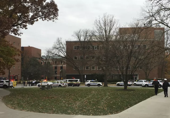 Se vivieron momentos de incertidumbre en el campus de la Universidad de Ohio. FOTO/AP