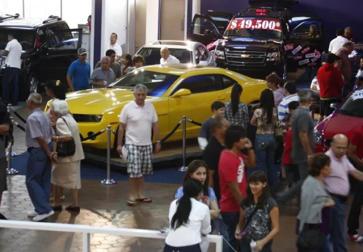 Los automóviles regulares fueron los que más aumentaron sus ventas. /Foto Archivo