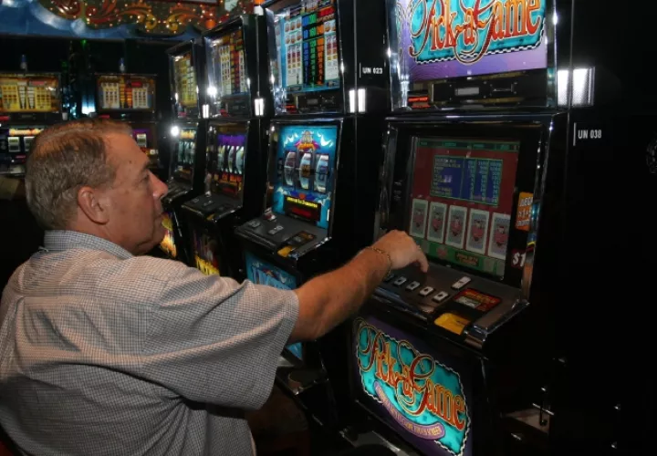 7.4% es la baja de las apuestas registradas en las máquinas tragamonedas tipo A. /Foto Archivo