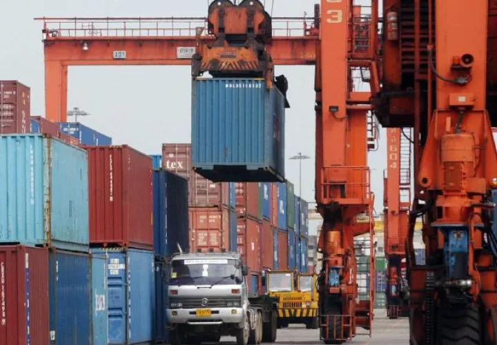 Contracción comercial refleja principalmente la caída de las exportaciones hacia Estados Unidos, -5%. 