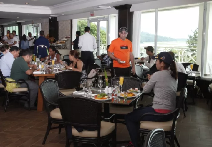 El costo de los servicios en hoteles y restaurantes fue el que más subió de precio. /Foto Archivo