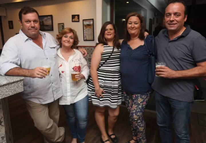 1. Rafael Cerdeño, Maribel Vidal, María José Luna, Marivi Romero y Ramón Luna.