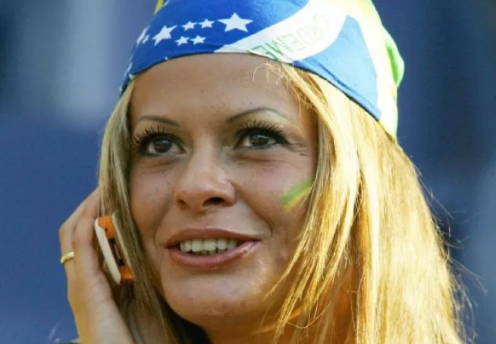 Cada vez más los brasileños prefieren los teléfonos celulares. /Foto EFE