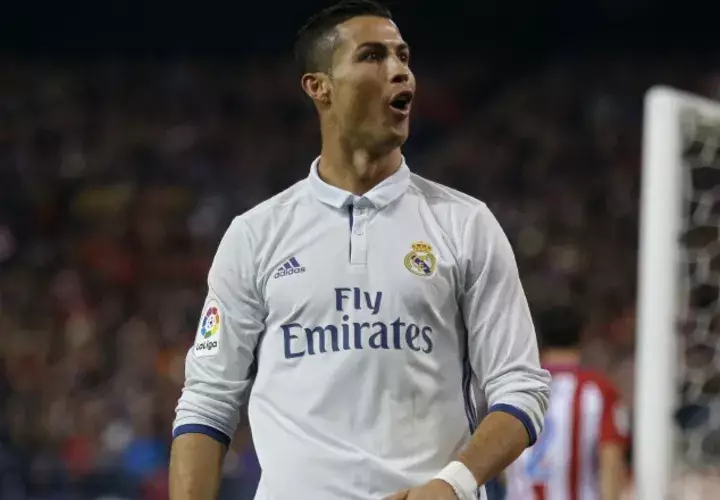 CR7 cierra un año lleno de distinciones. AP