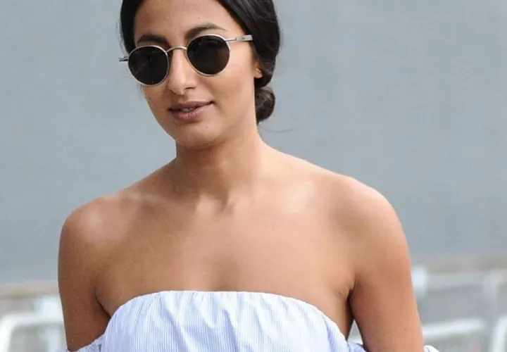 Existen diversos modelos, unos más cortitos, como el "crop top". 