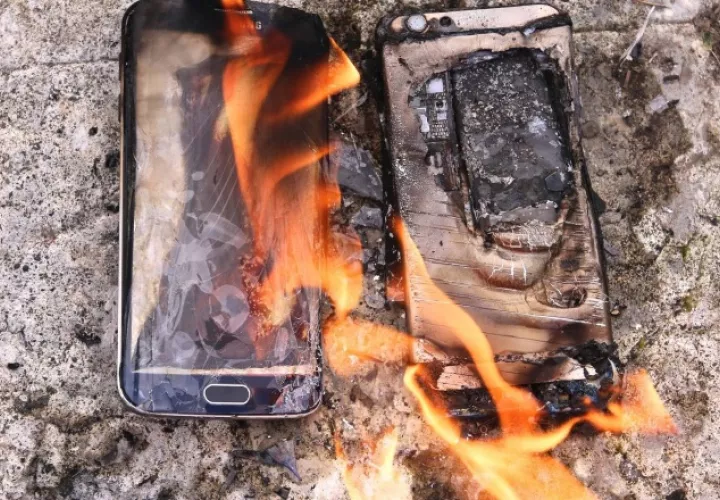 Las redes sociales  se "encendieron"  con imágenes de modelos Note 7 quemados. /Foto elconfidencial.com
