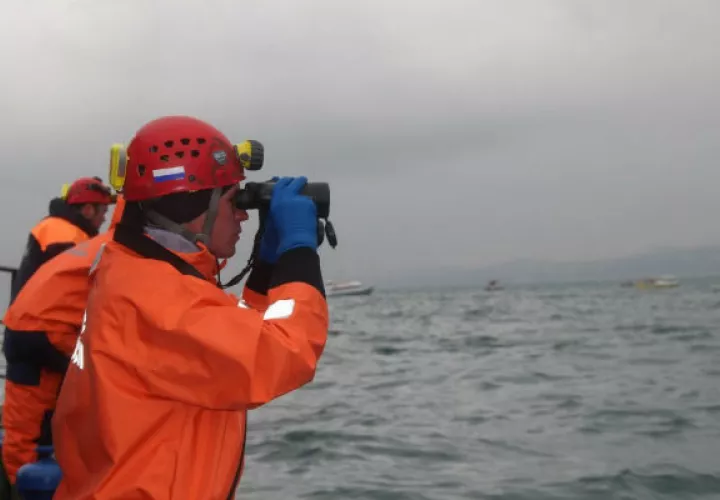 Buscan rastros del avión. Foto/ AP