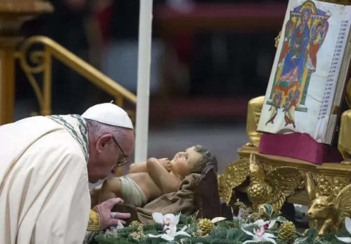 El papa Francisco en la última misa del 2016. FOTO/AP