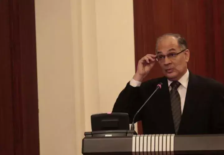 Procurador Rigoberto González.