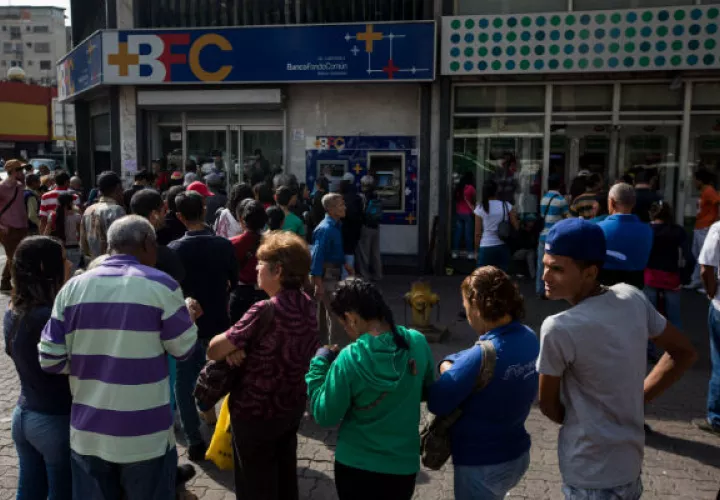 Los venezolanos esperan a que lleguen las nuevas monedas. FOTO/EFE
