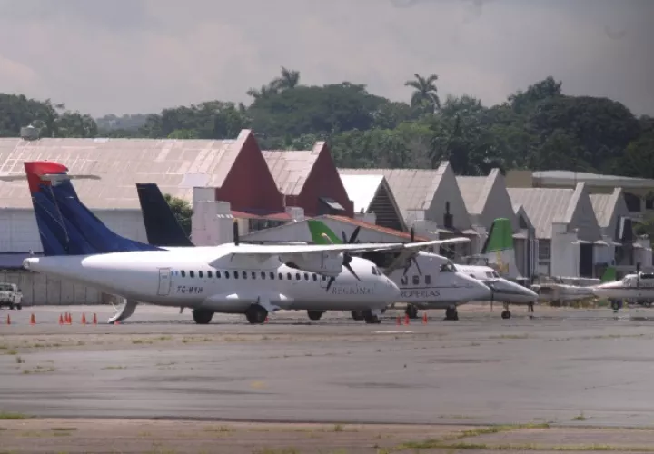 Miembros del sector turístico panameño piden a las autoridades mejorar las condiciones de los aeropuertos regionales del país. /Foto Archivo 