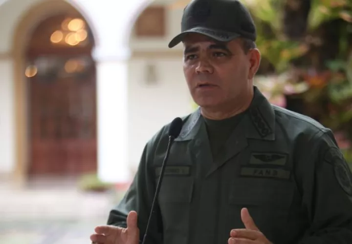Buscan helicóptero 