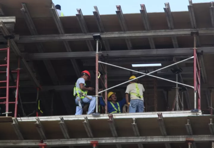 De enero a noviembre, el monto total de las  nuevas construcciones, adiciones y reparaciones registrados en  la entidad cayó 4.6%. Archivo