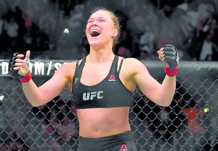 Rousey, cuando era prácticamente invencible./ Foto AP