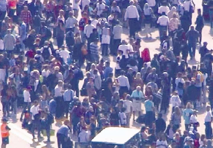 Centenares de personas  evacuadas tras el tiroteo