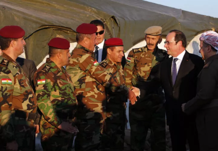 El presidente francés  François Hollande, visitó recientemente a las tropas en Irak. FOTO/AP
