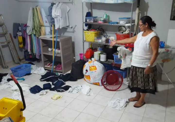 Mostraron los cuartos donde entraron los sujetos. Foto: Delfia Cortez. 