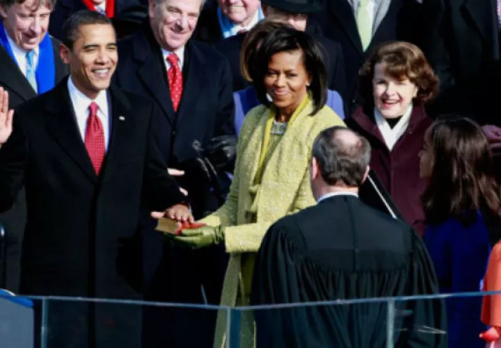 Barack Obama jura el cargo en 2009. Foto/ AP