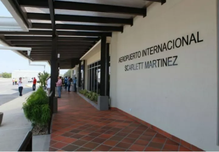 El documento detalla que este incremento representa 11,847 pasajeros más en comparación al 2015.