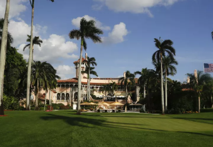 Esta es la mansión en el sur de Florida del presidente Donald Trump. FOTO/AP