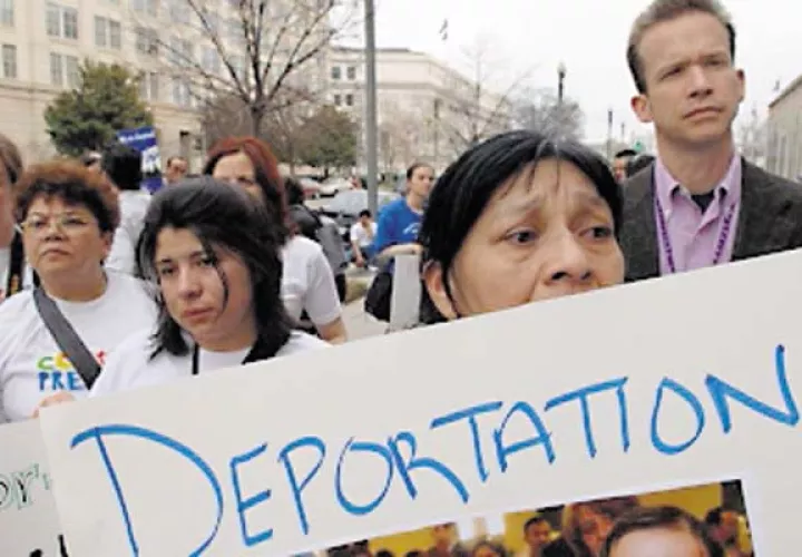 Inmigrantes libran batallas  contra deportaciones que van en aumento
