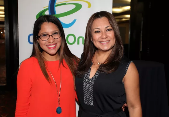 3. Esperanza Rodríguez y Joyce Nota.
