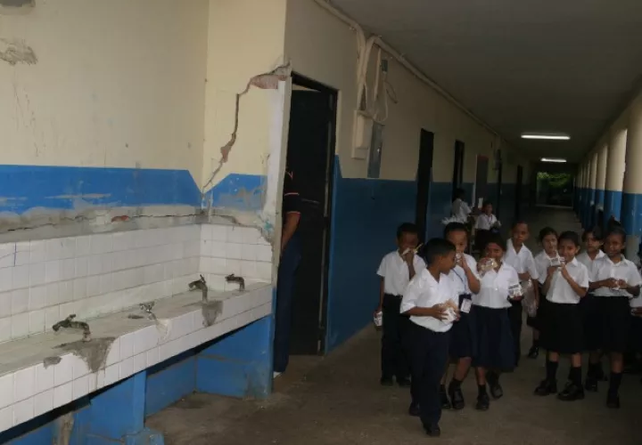 Estudiantes panameños tienen un menor nivel de competencias básicas en Español, Matemáticas y Ciencias, según estudios. Archivo