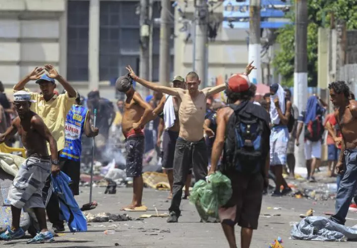 Drogadictos se toman la calle. /Foto EFE