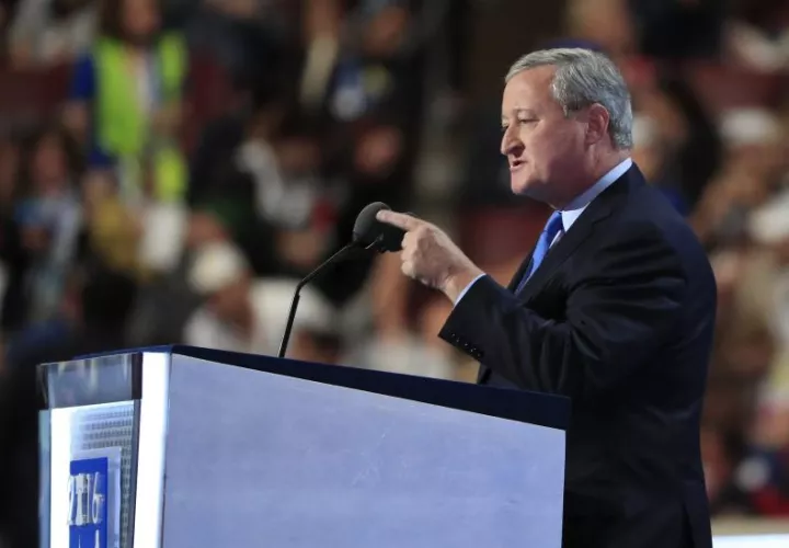 El alcalde de Filadelfia, Jim Kenney, es uno de los gobernantes de varias ciudades del país que han prometido mantener el estatus de "ciudad santuario". FOTO/EFE