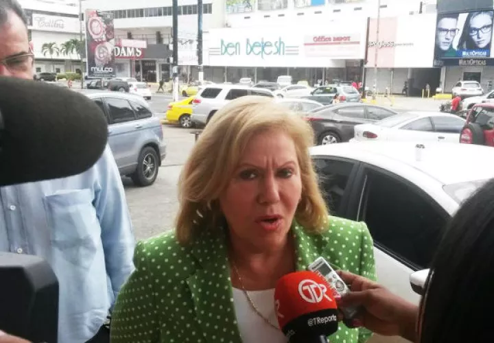 Gisell Burillo ha denunciando persecución política 