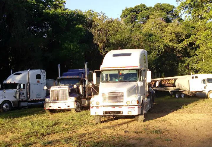 Los carros tendrán que ingresar a los afluentes con sus propias bombas. Fotos: José Vásquez.