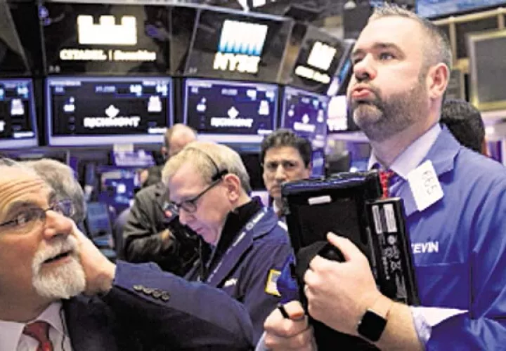 Wall Street sigue sin rumbo claro, y el Dow Jones de industriales cede