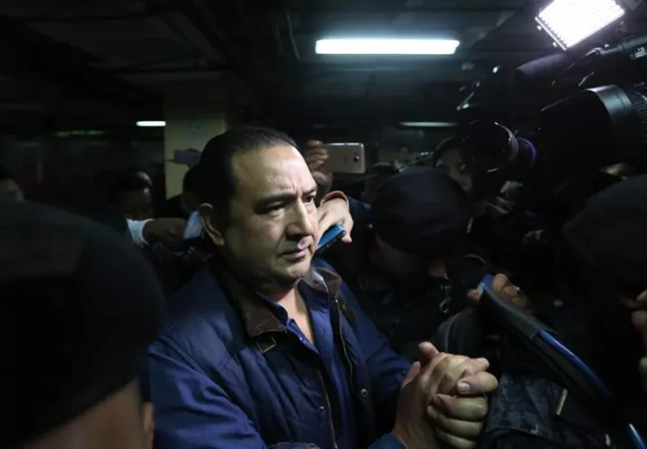 José Manuel y Sammy Morales, hijo y hermano del presidente Jimmy Morales. FOTO/EFE