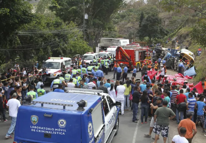 Unos 38 personas sobrevieron al accidente. FOTO/EFE