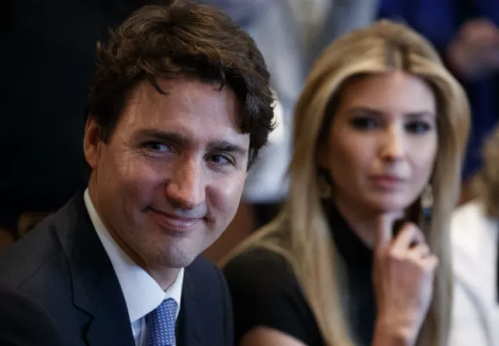 Ivanka Trump, junto al primer ministro de Canadá  Justin Trudeau. FOTO/AP