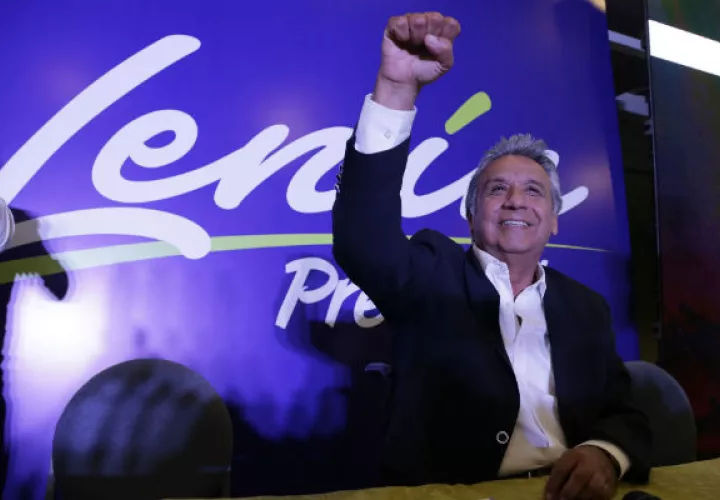 El candidato oficialista a la Presidencia de Ecuador, Lenin Moreno, encabeza los resultados de las elecciones celebradas con el 38.40% de los votos. FOTO/EFE