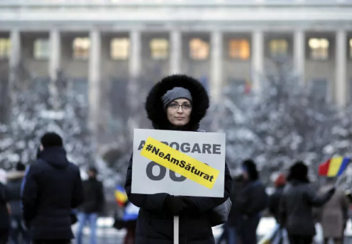 Los manifestantes aseguran estar cansados de los corruptos. FOTO/AP