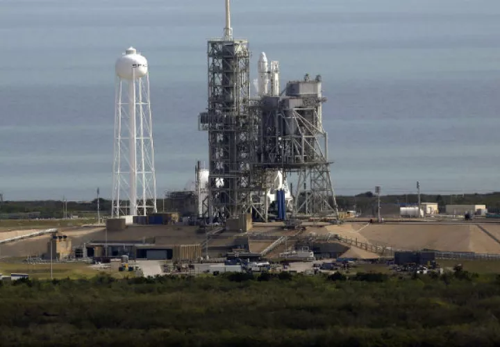El lanzamiento de la nave espacial hacia la luna está diseñado para ser autónomo.